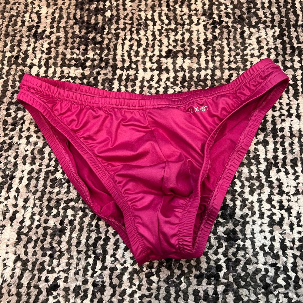 2xist Mood hip bikini in fuchsia pink in size S and M